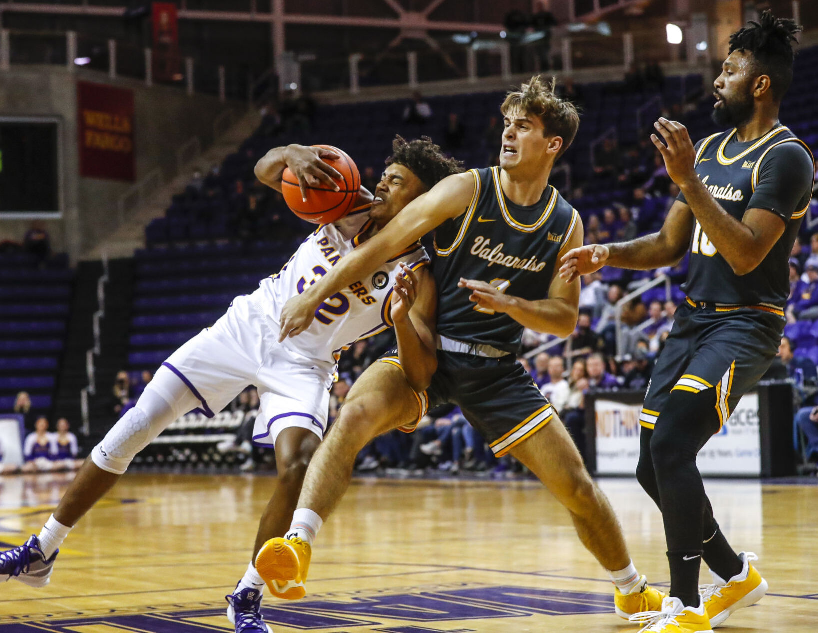 MBBall UNI vs. Valparaiso 8
